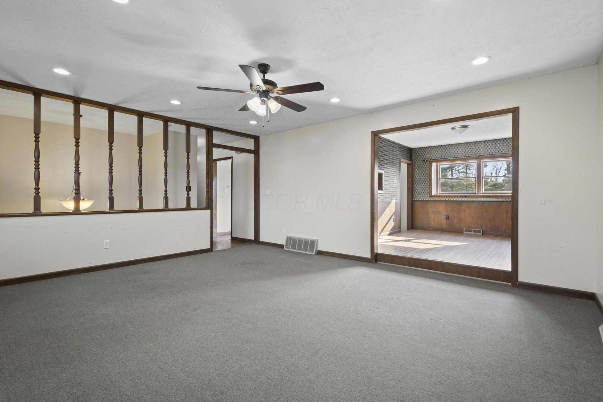 6650 Kilbourne Road Sunbury, OH 43074 - Photo 11 of 49 Living Room