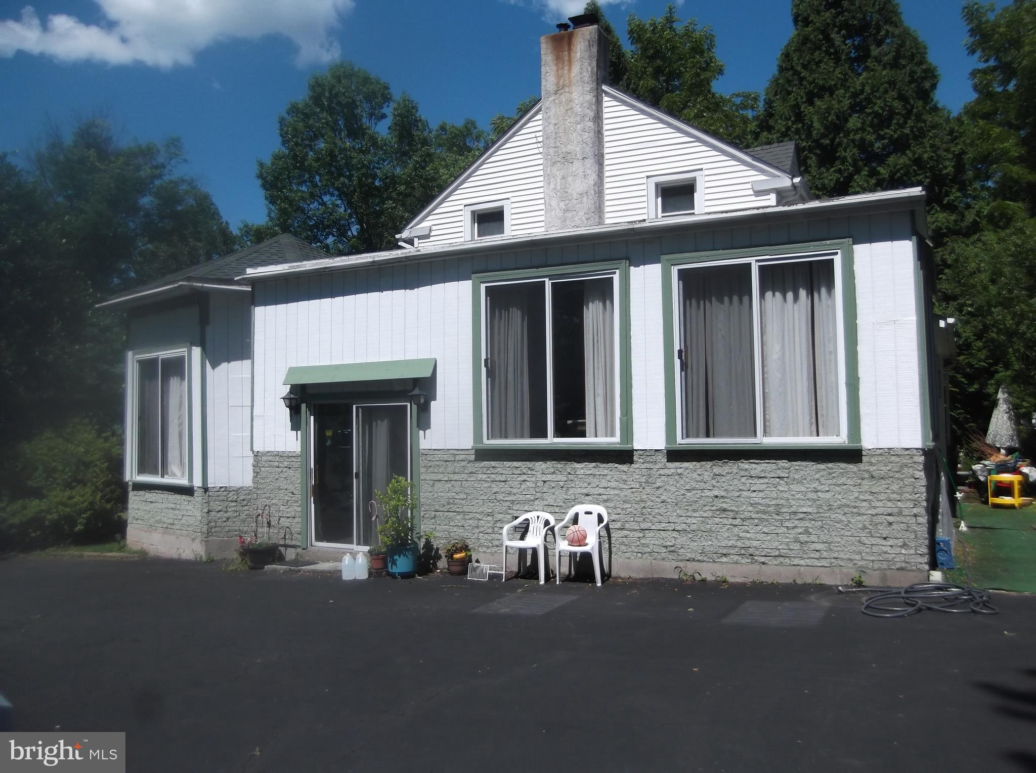 2455 Park Road Warrington, PA 18976 - Photo 2 of 47 Side of Home / Addition