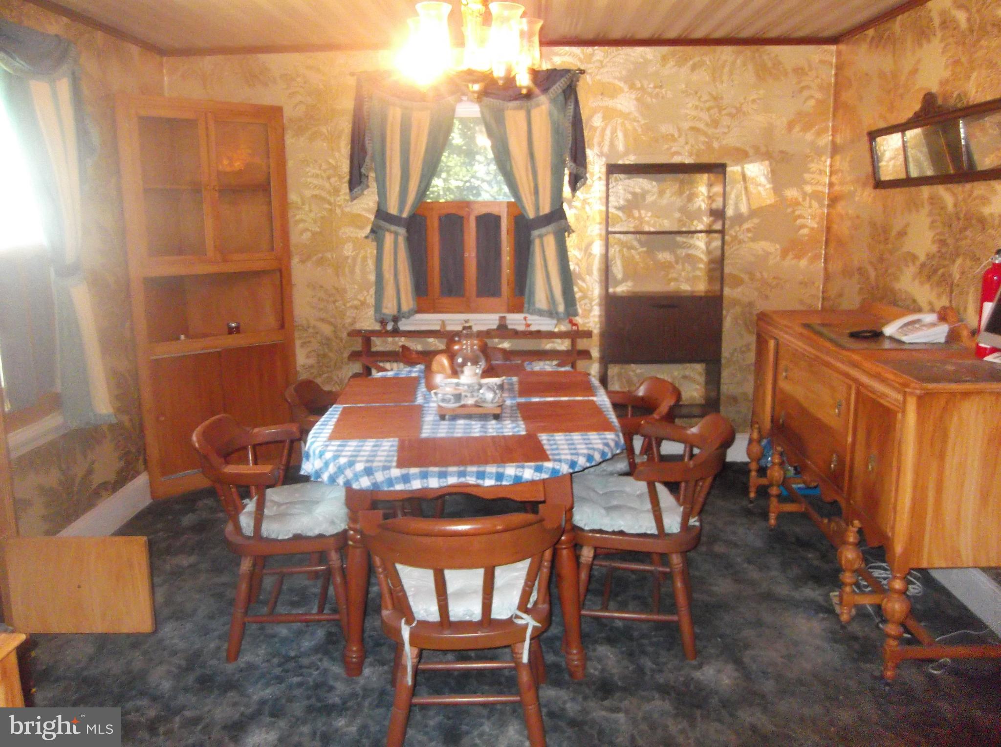 2455 Park Road Warrington, PA 18976 - Photo 15 of 47 Dining Room