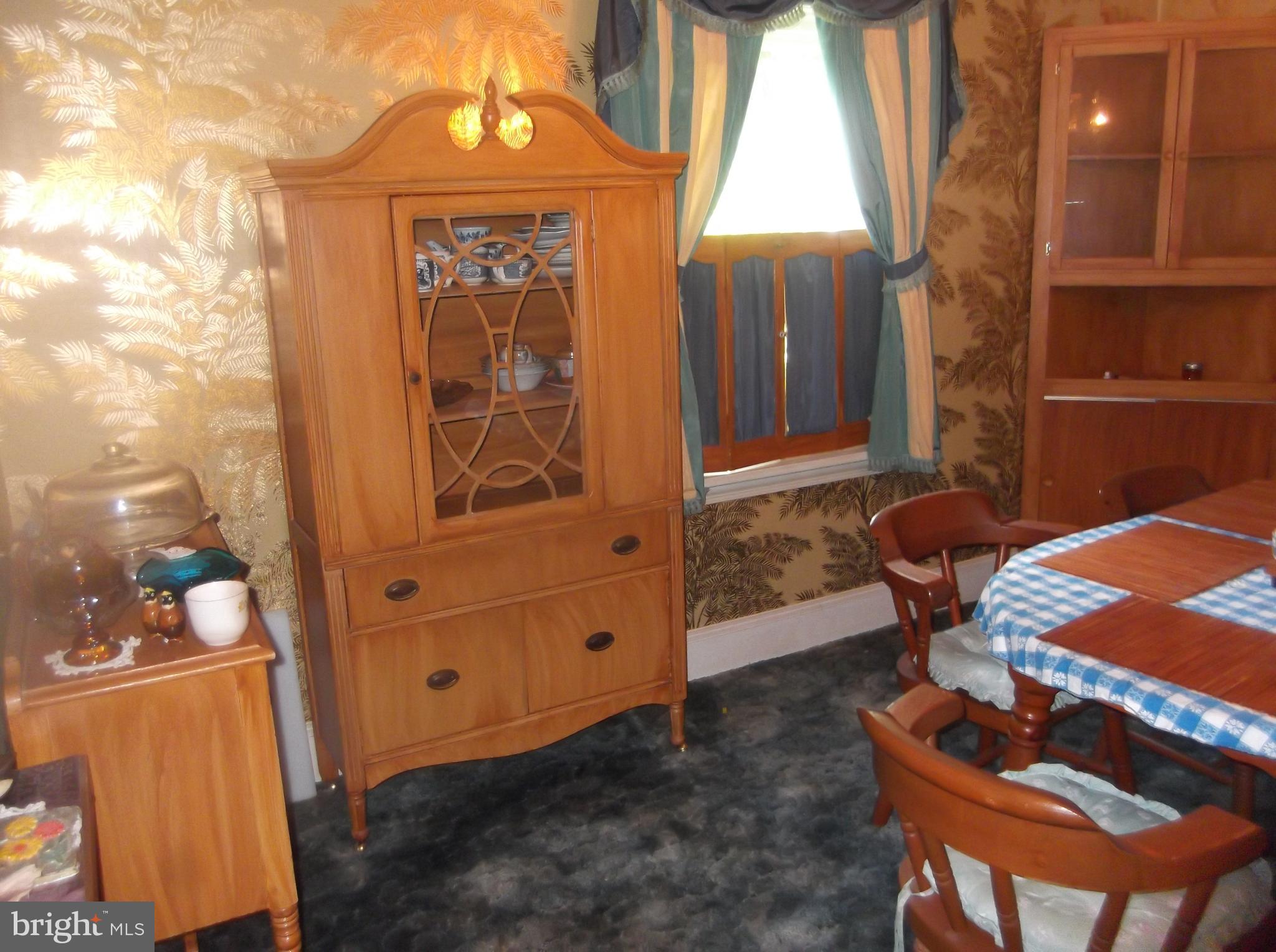 2455 Park Road Warrington, PA 18976 - Photo 17 of 47 Dining Room