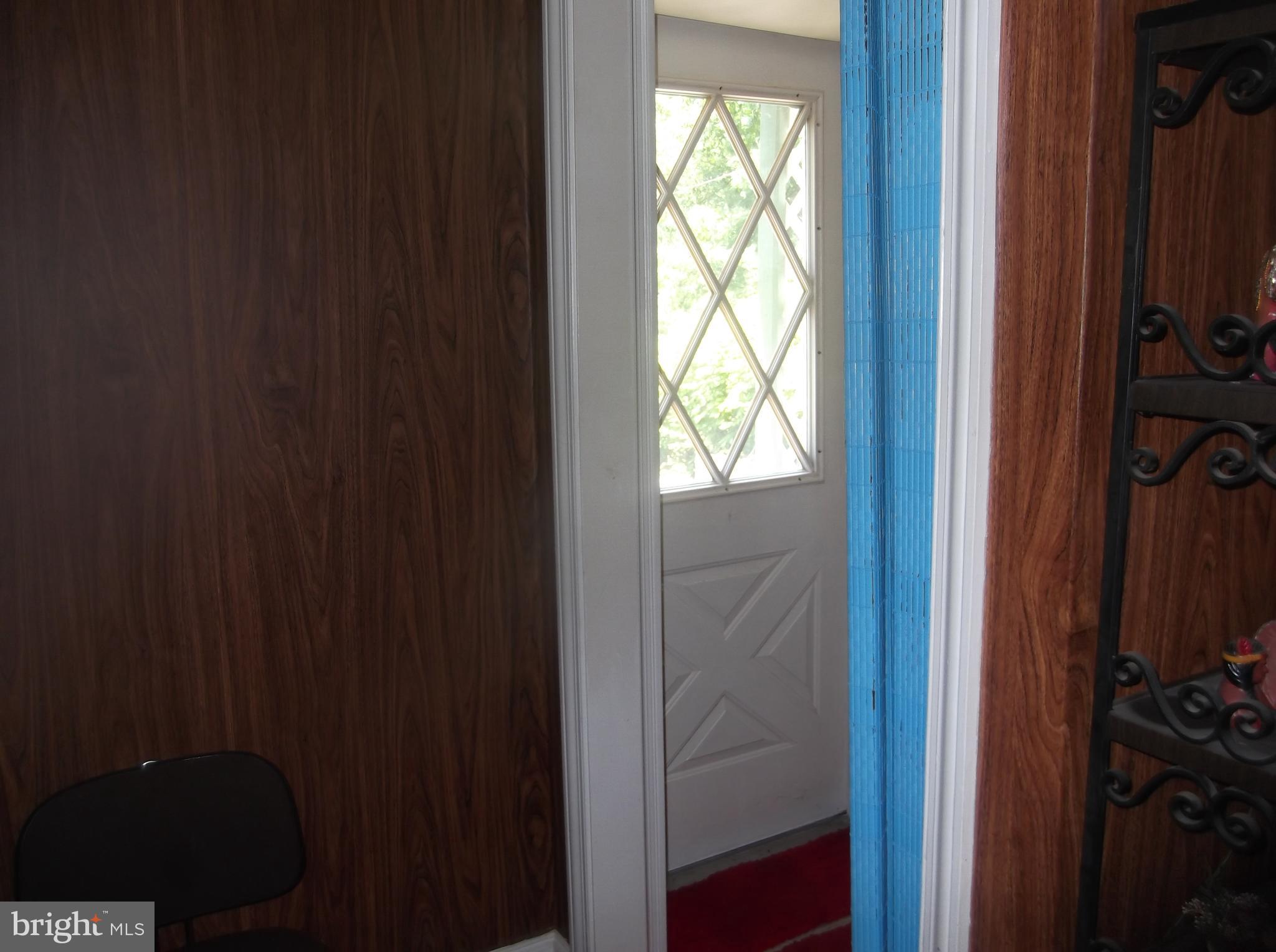 2455 Park Road Warrington, PA 18976 - Photo 21 of 47 Front Door from Family Room