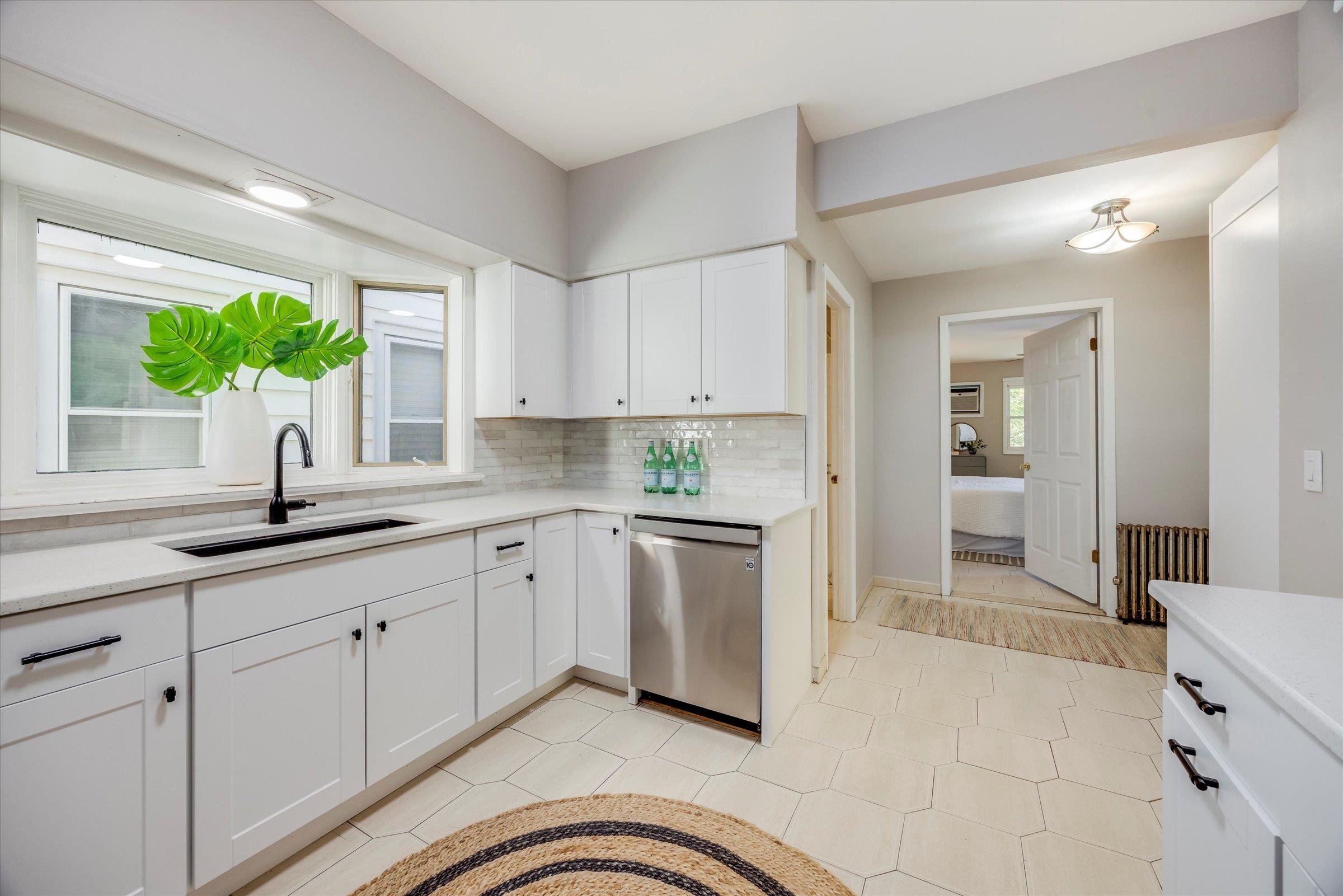 65 East Gouverneur Avenue Rutherford, NJ 07070 - Photo 10 of 37