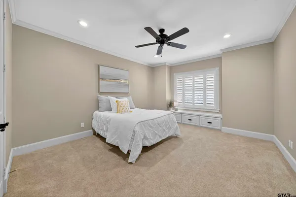$1,295,000 | 14052 Pine Overlook Drive, Flint, TX 75762