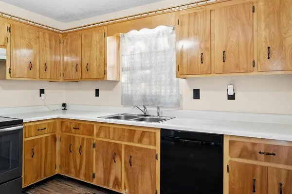 $2,600 | 149 Bumpus Mill Road, Oak Grove, KY 42262