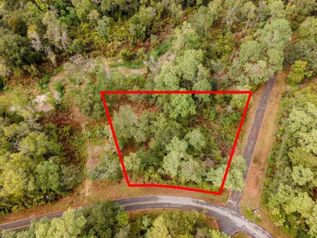 a view of an outdoor space