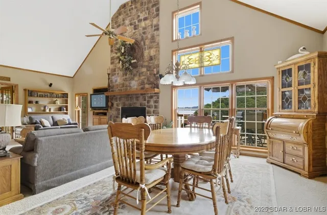 $869,900 | 112 Pelican View Lane, Roach, MO 65787