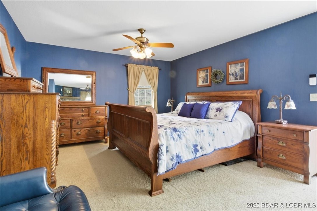 112 Pelican View Lane Roach, MO 65787 - Photo 26 of 68 Upper level master