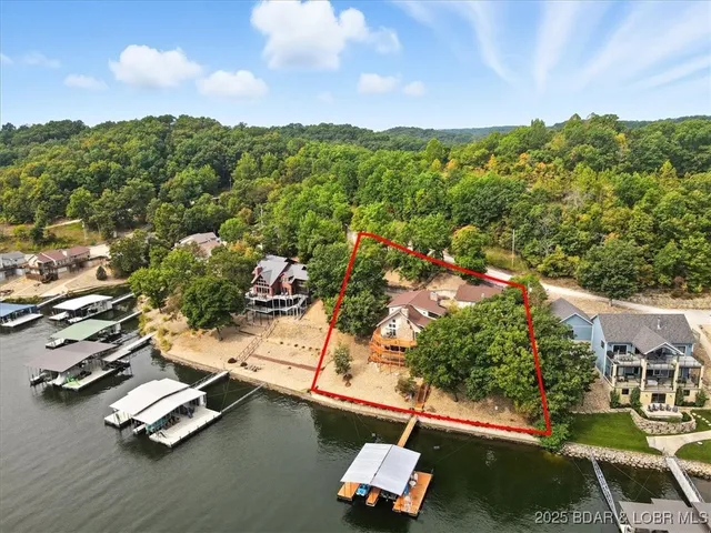 $869,900 | 112 Pelican View Lane, Roach, MO 65787