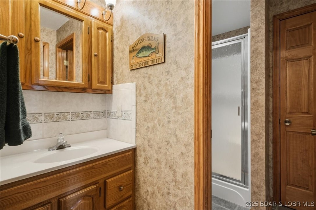 112 Pelican View Lane Roach, MO 65787 - Photo 46 of 68 Lower level bathroom 3