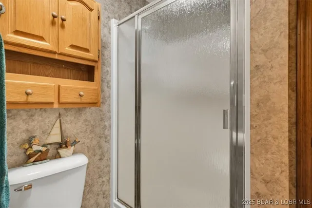 $869,900 | 112 Pelican View Lane, Roach, MO 65787