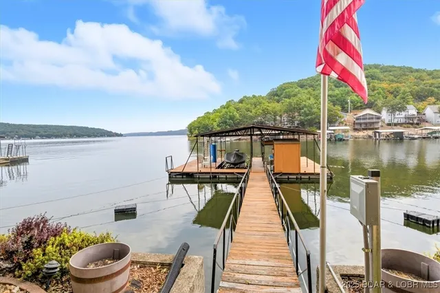 $869,900 | 112 Pelican View Lane, Roach, MO 65787