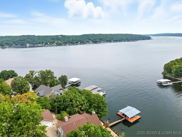 $869,900 | 112 Pelican View Lane, Roach, MO 65787