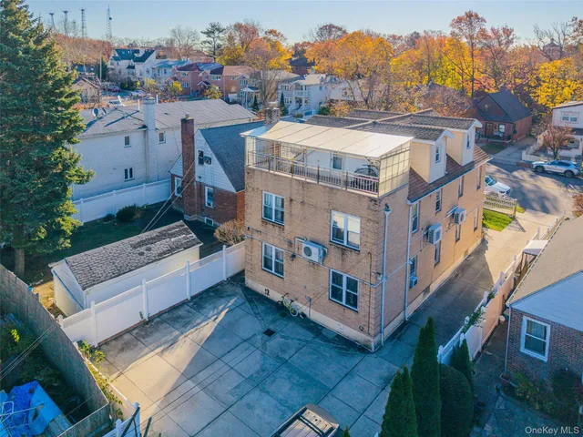 a view of a white wall with white walls
