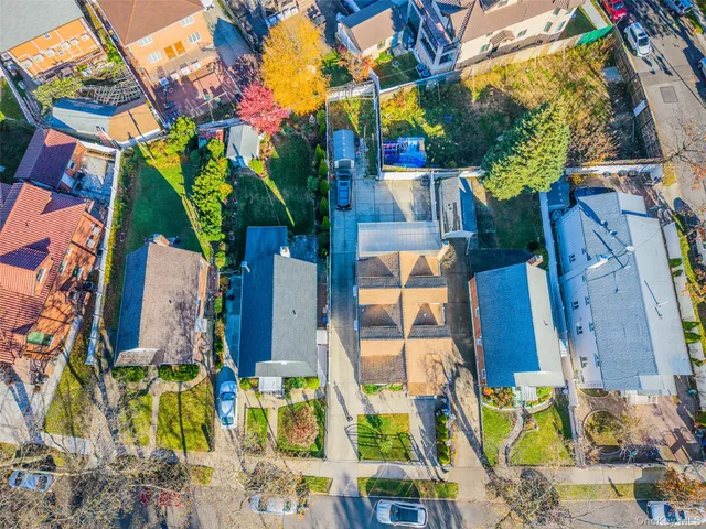 $1,968,000 | 245-63 61st Avenue | Douglaston