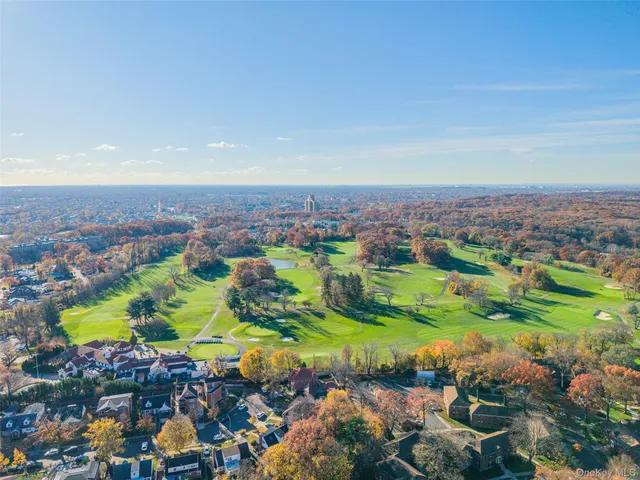 $1,968,000 | 245-63 61st Avenue | Douglaston