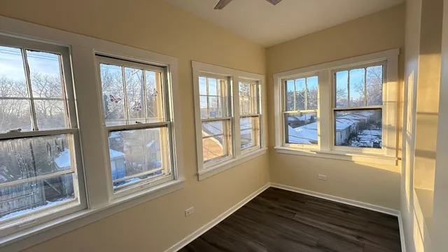 $2,500 | 5226 North Bernard Street, Unit 2, Chicago, IL 60625