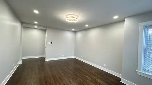 $2,500 | 5226 North Bernard Street, Unit 2, Chicago, IL 60625