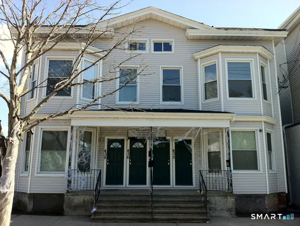 $1,950 | 432 East Main Street, Unit 438, Bridgeport, CT 06608