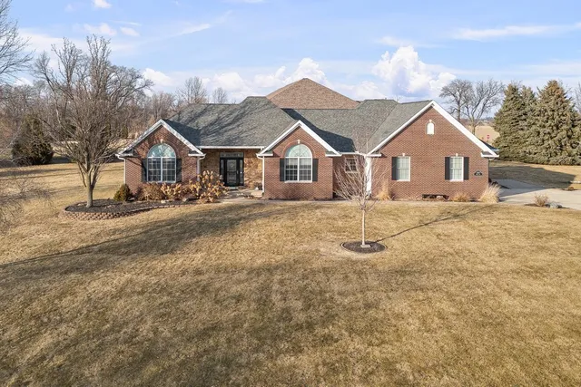 $450,000 | 1320 Sunrise Lane, Port Byron, IL 61275