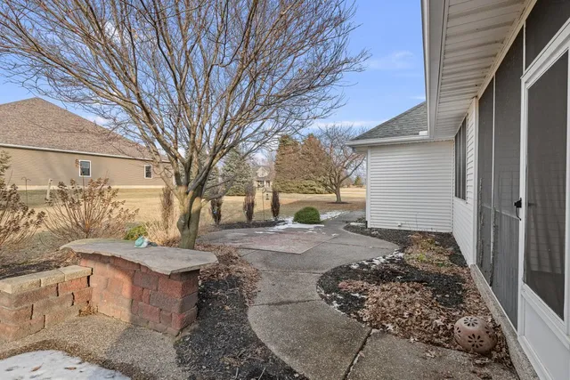 $450,000 | 1320 Sunrise Lane, Port Byron, IL 61275
