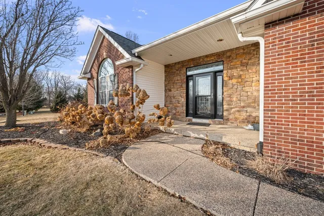 $450,000 | 1320 Sunrise Lane, Port Byron, IL 61275