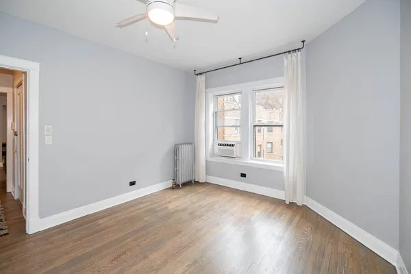 $3,000 | 536 1/2 West Cornelia Avenue, Unit 3, Chicago, IL 60657