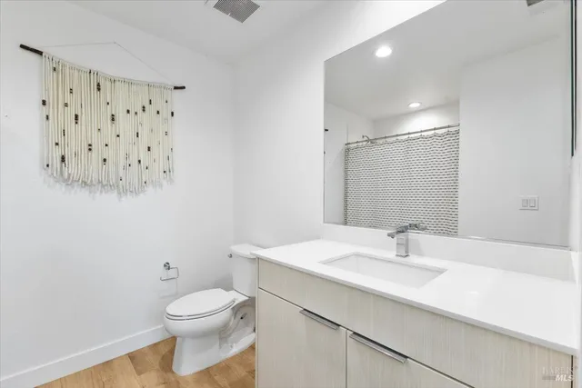 $749,000 | 235 Gambrel Circle, Santa Rosa, CA 95403