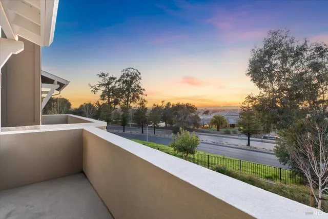 $749,000 | 235 Gambrel Circle, Santa Rosa, CA 95403