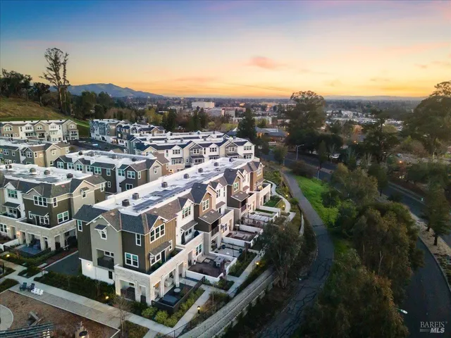 $749,000 | 235 Gambrel Circle, Santa Rosa, CA 95403