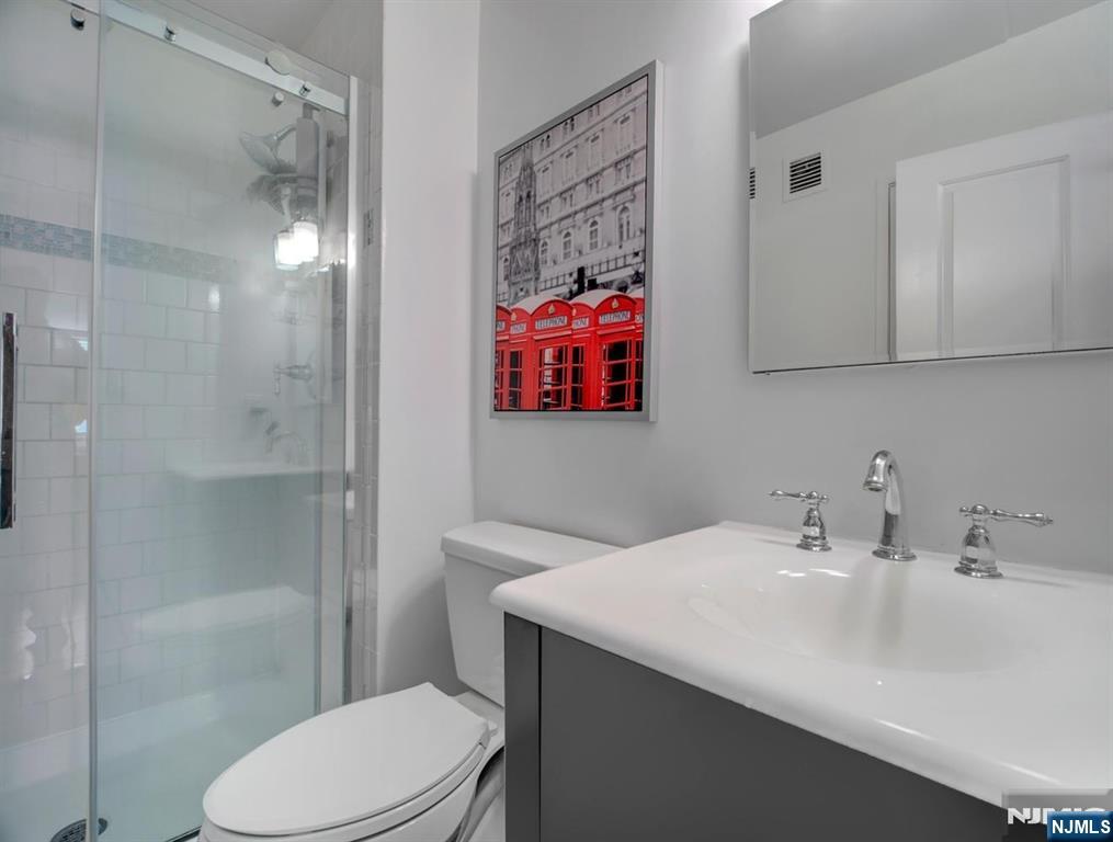 250 Gorge Road, Unit 21B Cliffside Park, NJ 07010 - Photo 17 of 28
