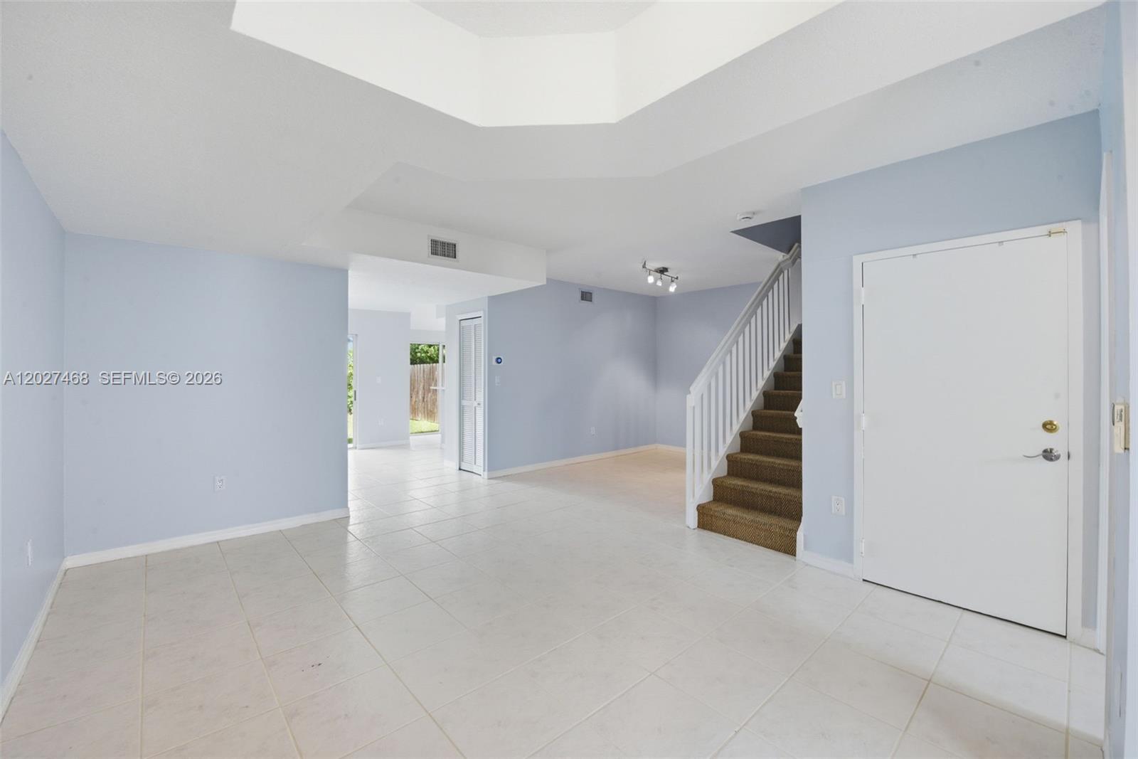10180 Southwest 88th Street, Unit 403 Miami, FL 33176 - Photo 3 of 25