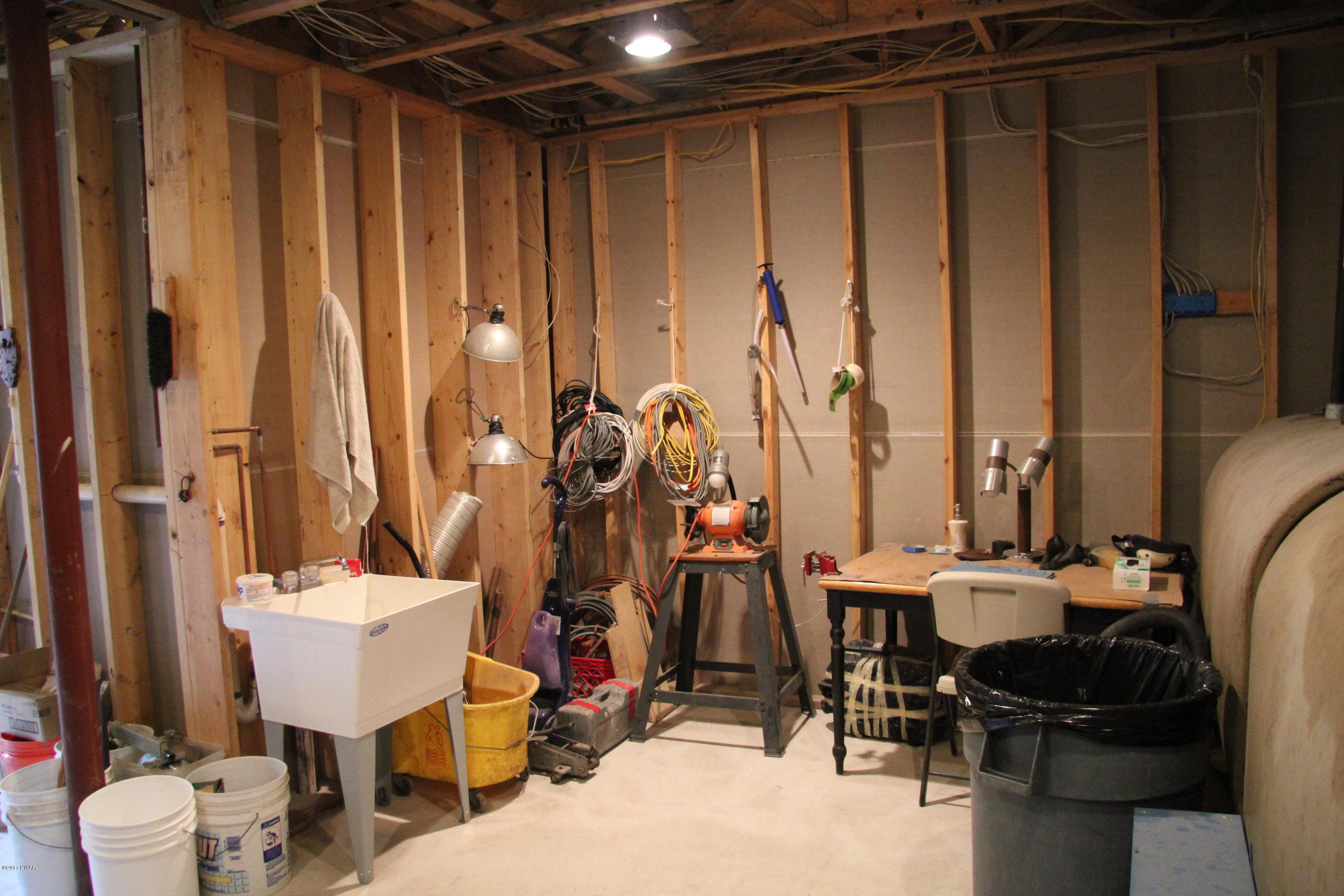 157 Hilltop Road Newfoundland, PA 18445 - Photo 29 of 34 WORKSHOP