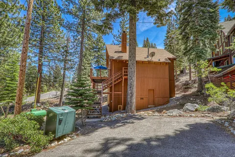 $899,000 | 327 Valley View Drive, Tahoma, CA 96142