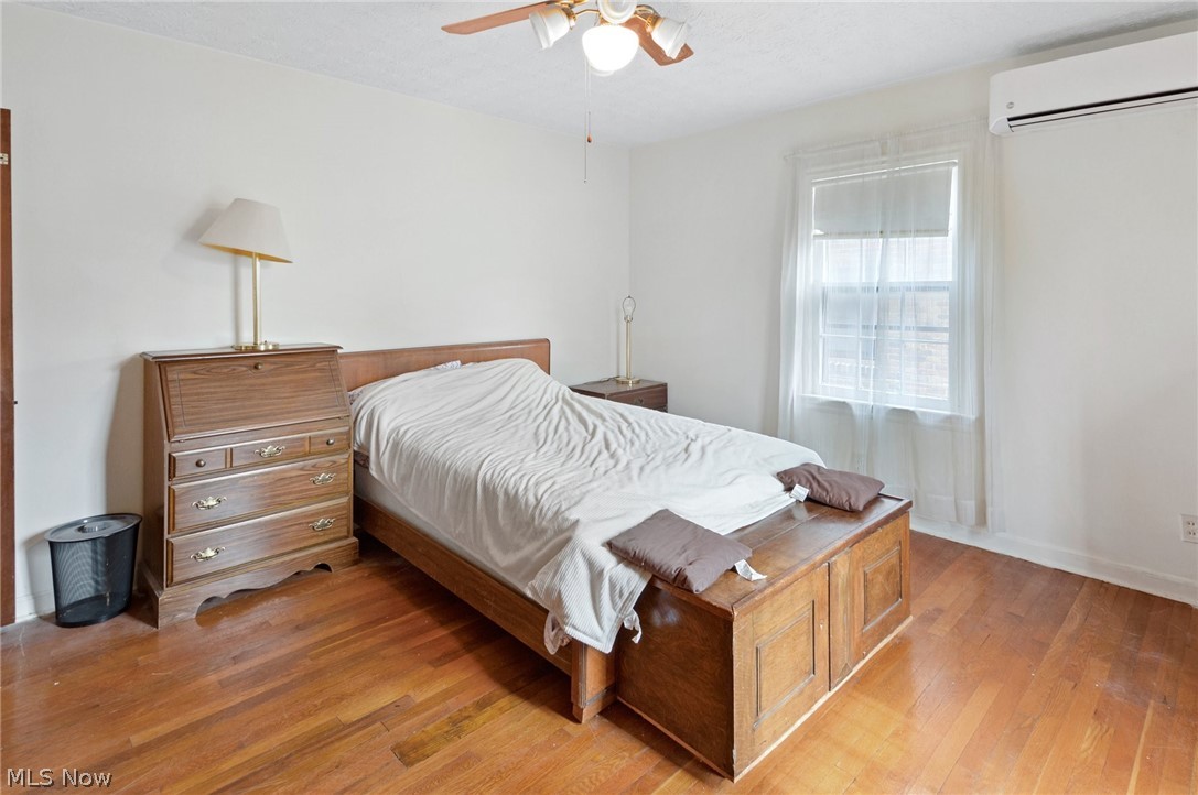 2583 Fenwick Road Cleveland, OH 44118 - Photo 12 of 23 Gallery Image 12