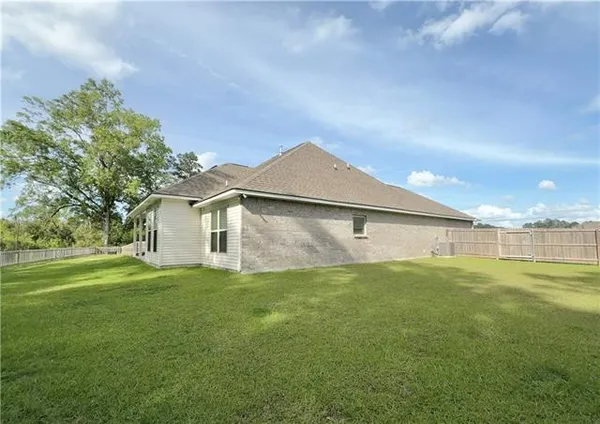 $2,500 | 26122 Trinity Lane, Ponchatoula, LA 70454