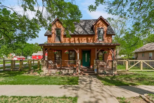 $225,000 | 701 South Oak Street, Ottawa, KS 66067