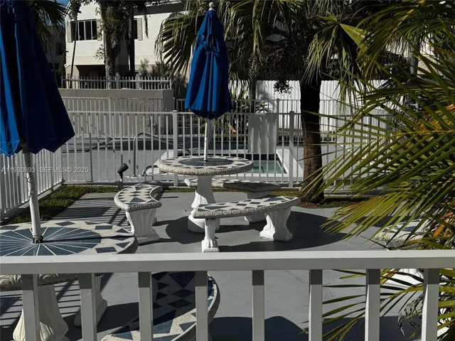 $1,750 | 17500 Northwest 67th Place, Unit P4, Hialeah, FL 33015