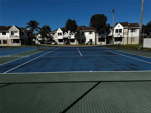 $1,750 | 17500 Northwest 67th Place, Unit P4, Hialeah, FL 33015