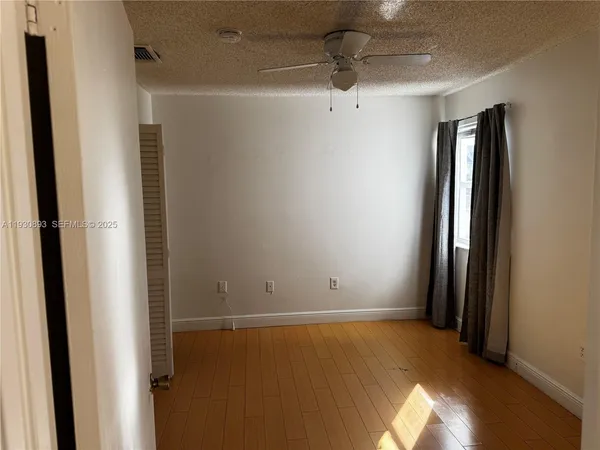 an empty room with a empty space