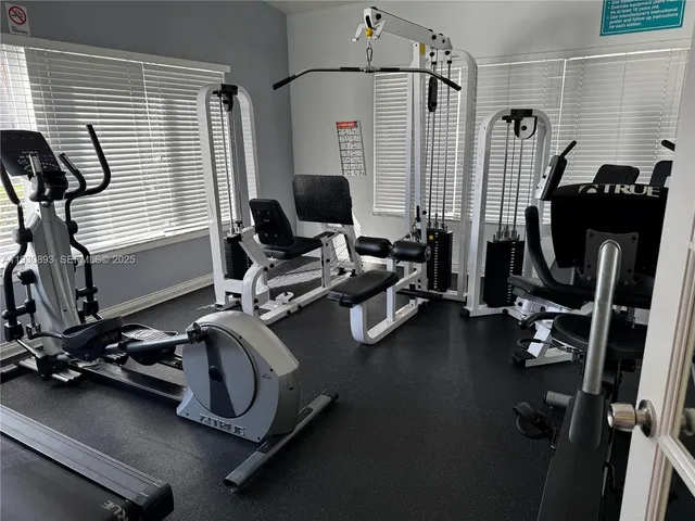 $1,750 | 17500 Northwest 67th Place, Unit P4, Hialeah, FL 33015