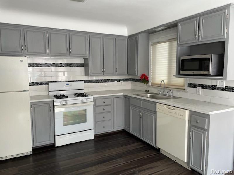 14067 Trenton Road Southgate, MI 48195 - Photo 10 of 23