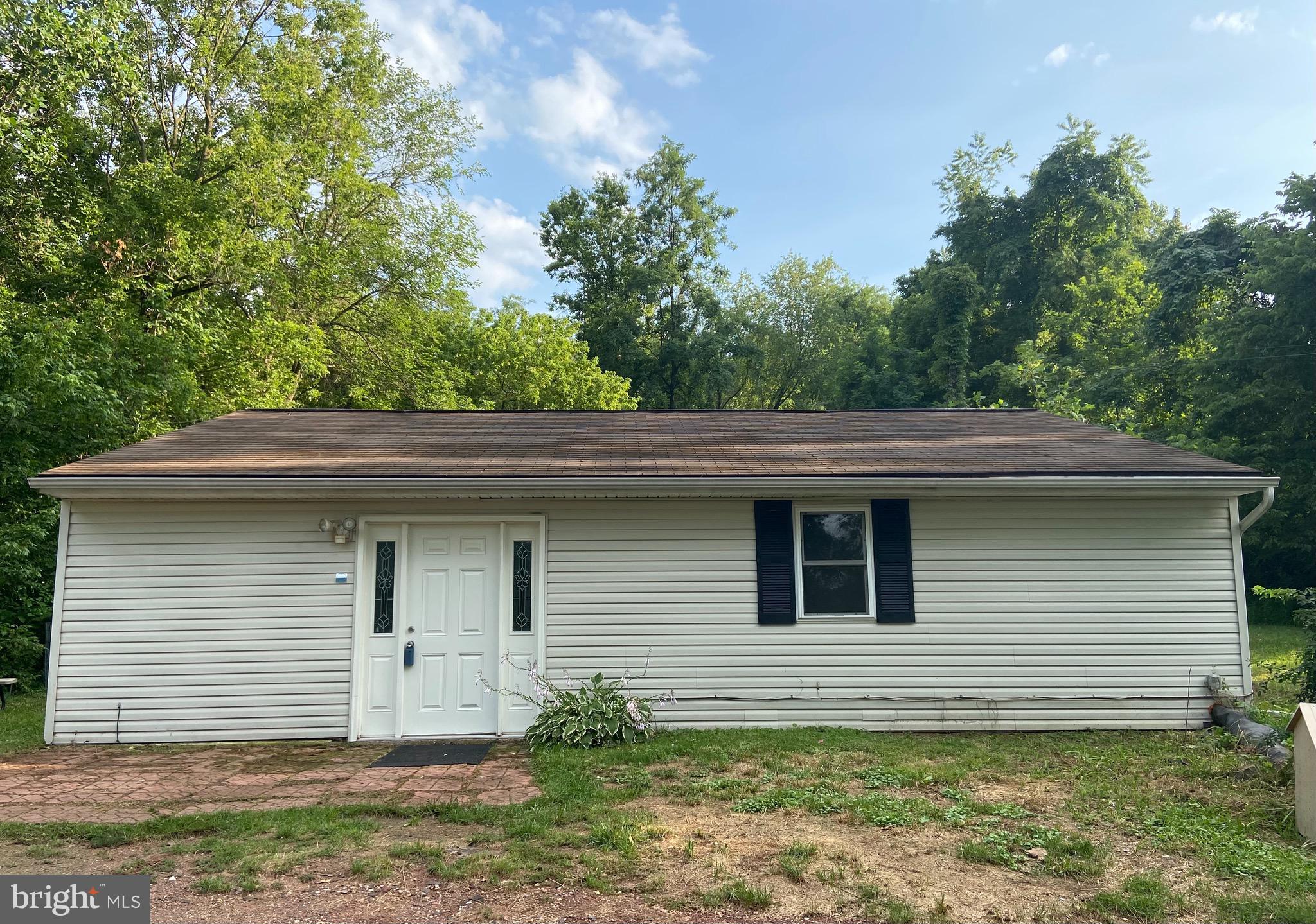 390 Marsh Run Road New Cumberland, PA 17070 - Photo 1 of 18 Gallery Image 1