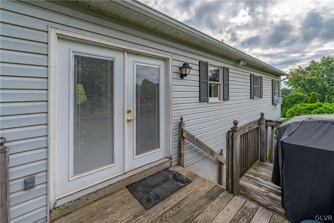 17 Fredericksville Road Mertztown, PA 19539 - Photo 8 of 28 Large Deck