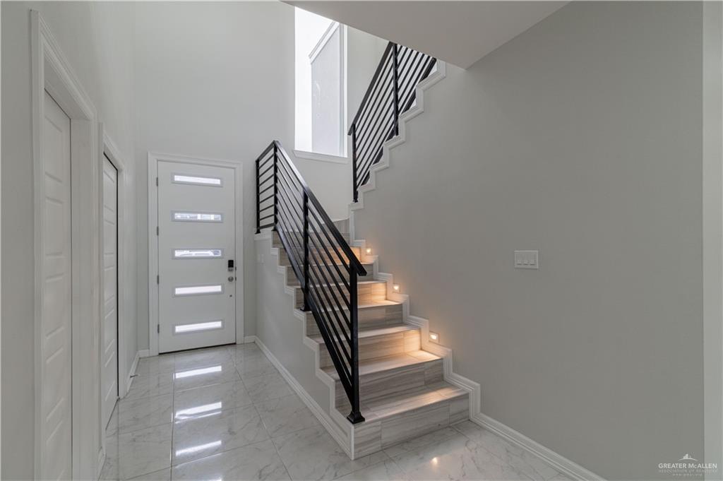 5404 North Crown Point Pharr, TX 78577 - Photo 9 of 24 a view of entryway