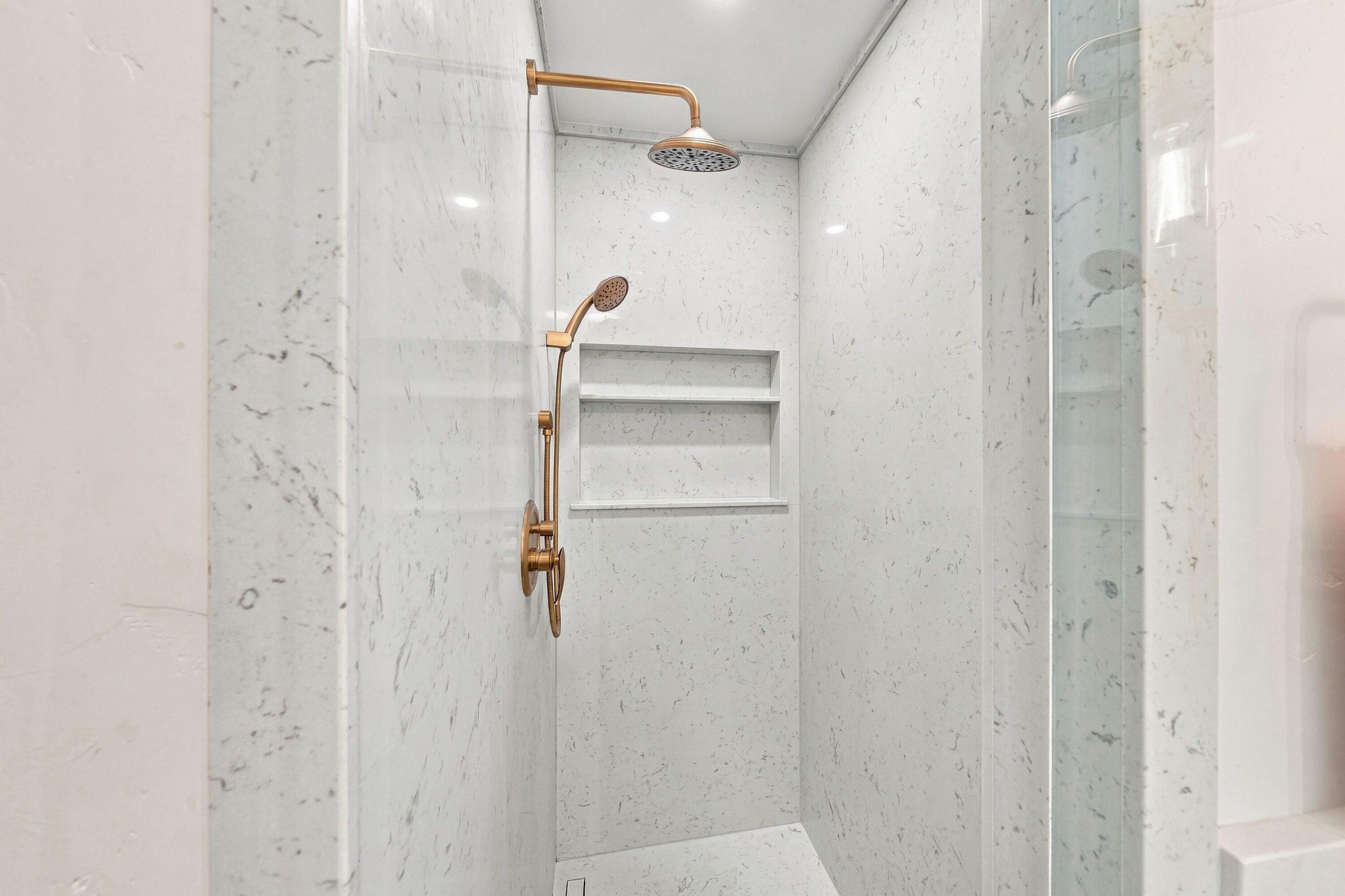 3252 Inverness Street Redding, CA 96002 - Photo 16 of 27 Primary Shower Stall