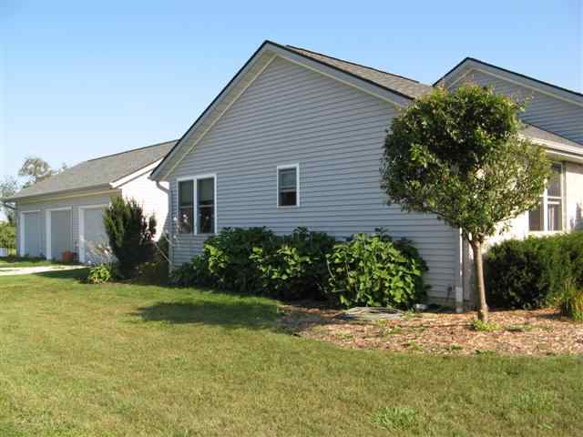 4100 South Pointe Drive Mapleton, IL 61547 - Photo 2 of 9
