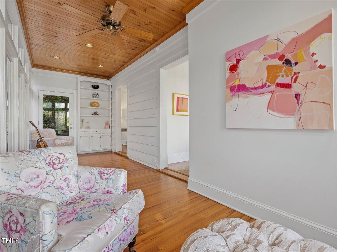 2108 Myrtle Avenue Raleigh, NC 27608 - Photo 25 of 95 25-Sun Room