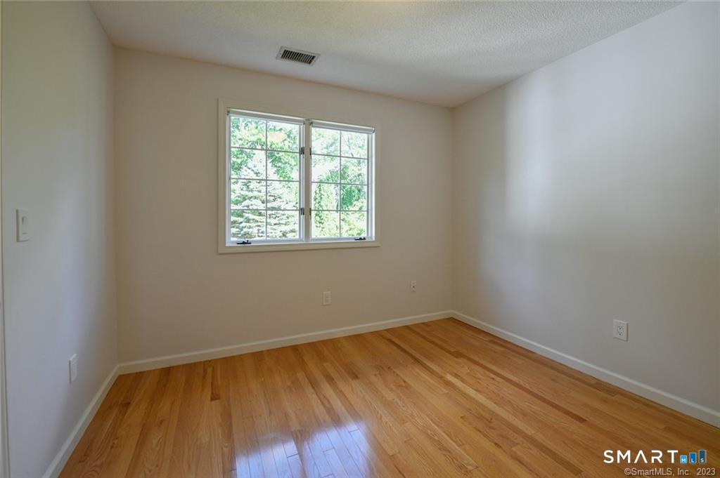 16 Harold Road, Unit 16 Farmington, CT 06032 - Photo 26 of 34 Gallery Image 26