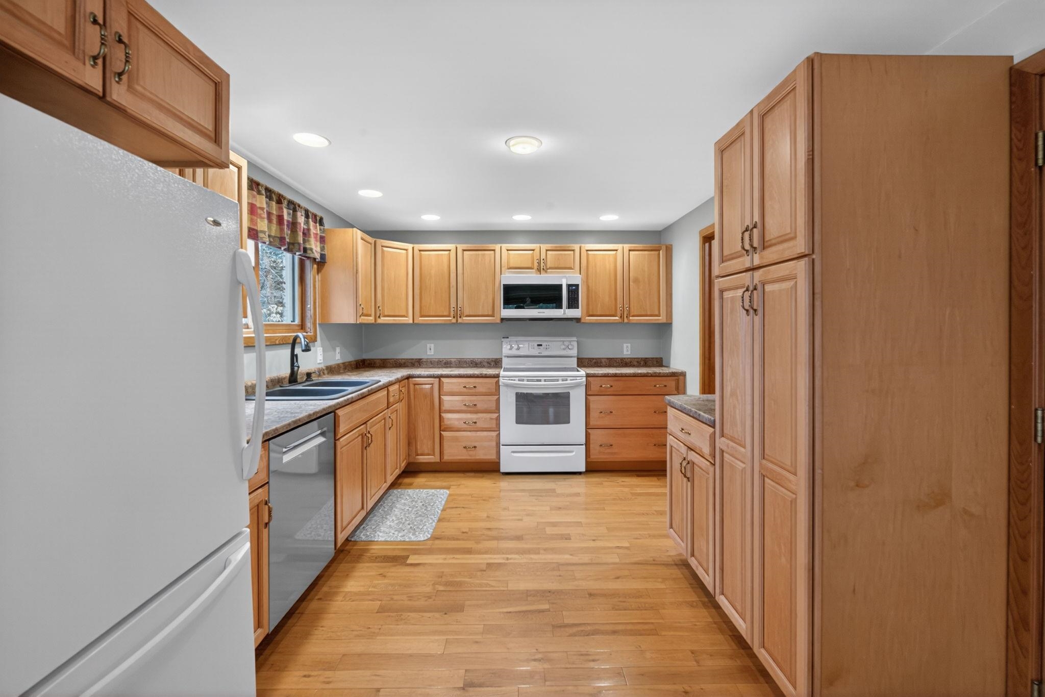 77 Anderson Road Newport, NH 03773 - Photo 6 of 27