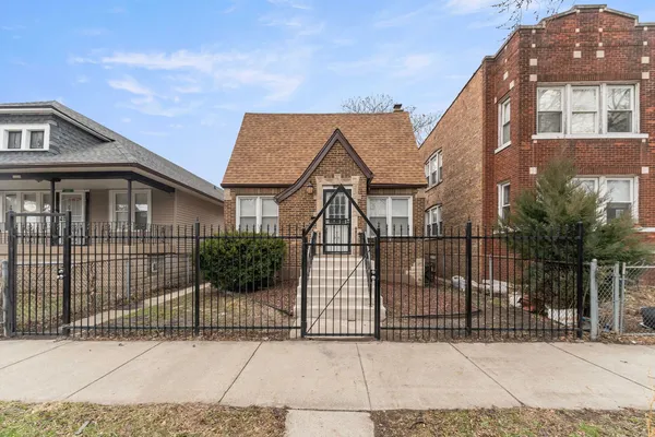 $269,900 | 12044 South Perry Avenue, Chicago, IL 60628